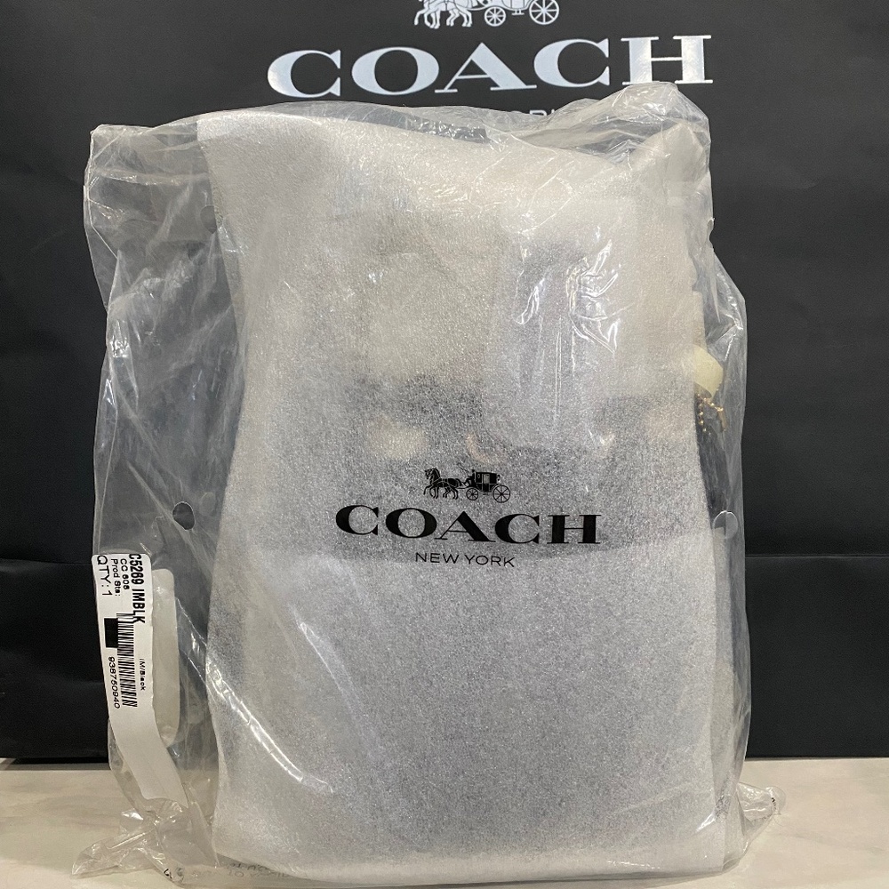 Coach Dempsey bucket bag NWT - Picture 7 of 9